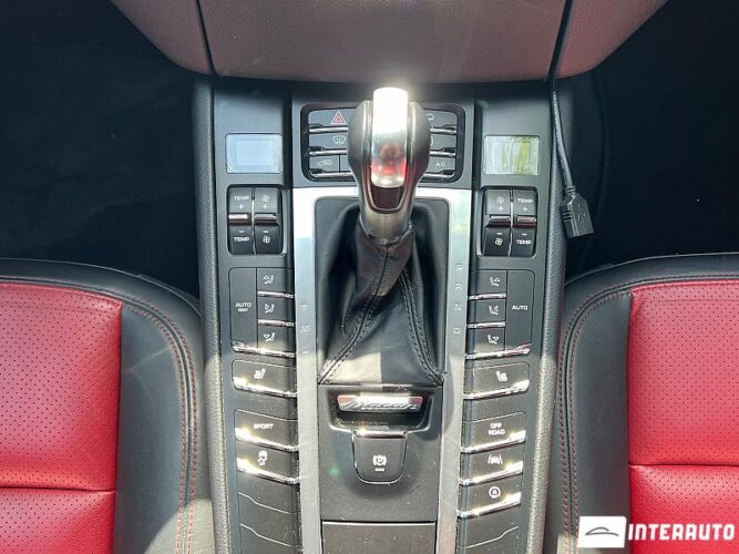 Porsche Macan 43 interauto-car