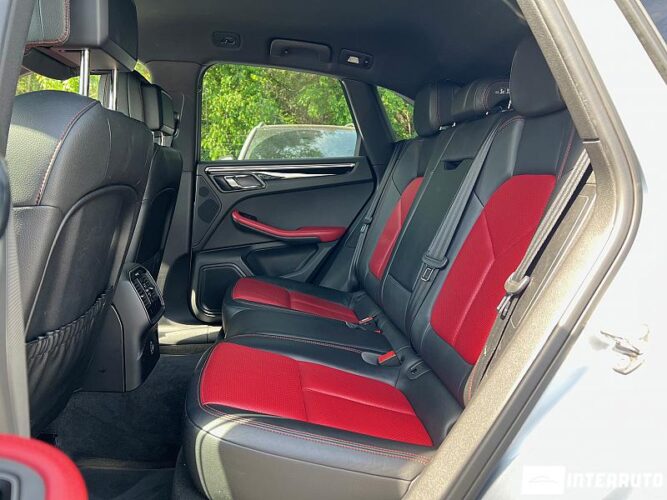 Porsche Macan 47 interauto-car