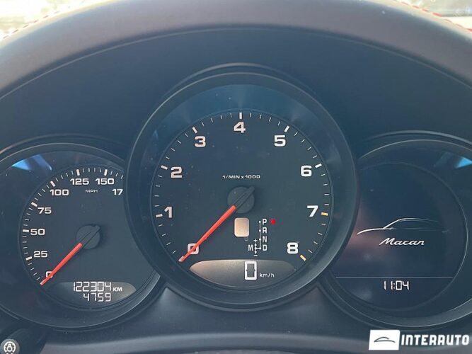 Porsche Macan 40 interauto-car