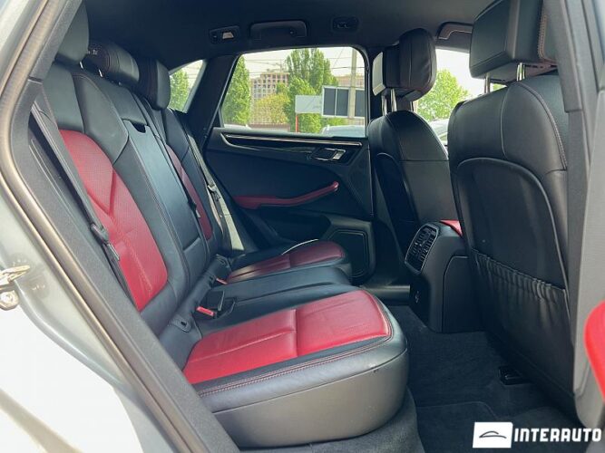 Porsche Macan 45 interauto-car