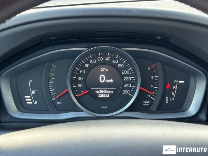 Volvo XC 60 41 interauto-car