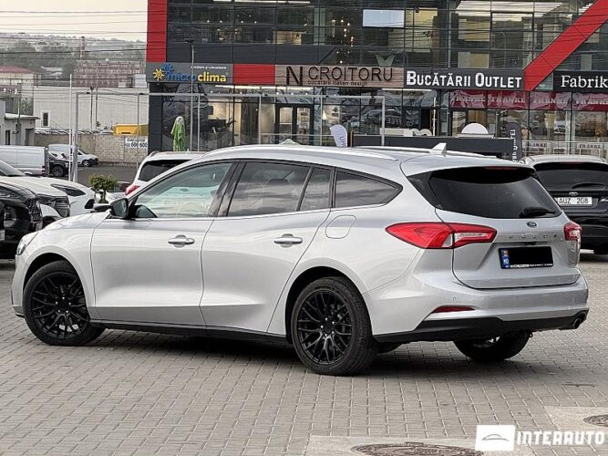 Ford Focus 35 interauto-car