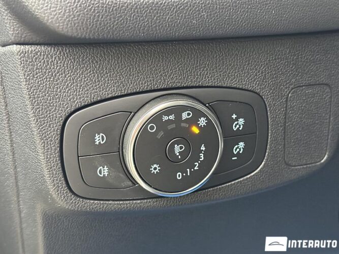 Ford Focus 48 interauto-car