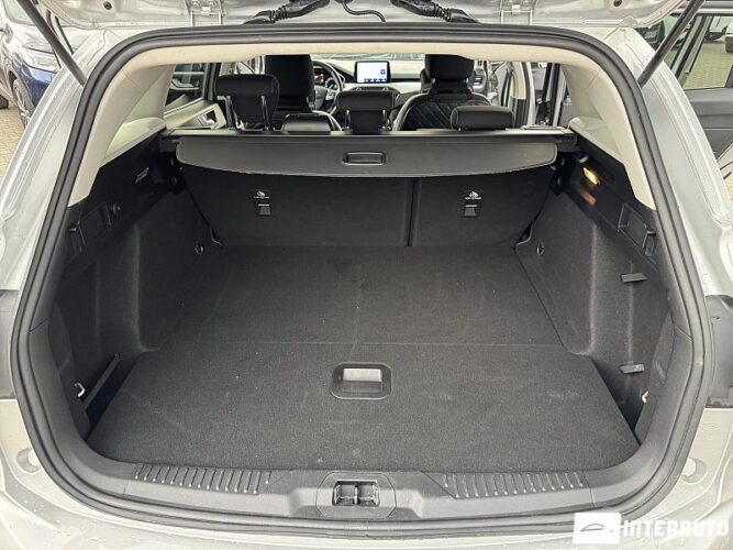 Ford Focus 51 interauto-car