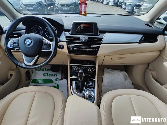 BMW 216d 37 interauto-car