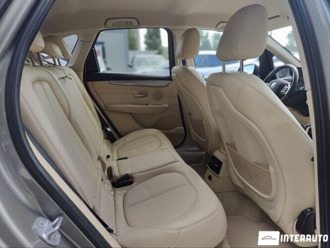 BMW 216d 40 interauto-car