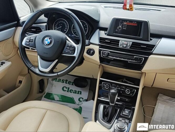 BMW 216d 41 interauto-car