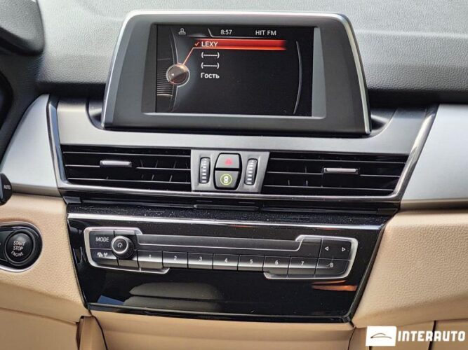 BMW 216d 44 interauto-car