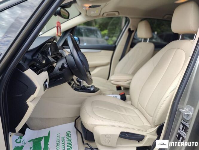 BMW 216d 36 interauto-car
