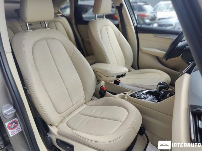 BMW 216d 38 interauto-car