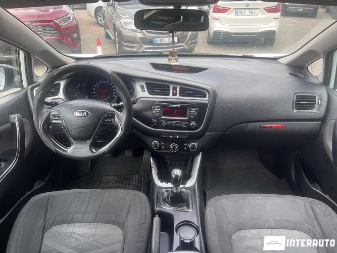 Kia Ceed 34 interauto-car