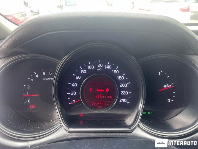 Kia Ceed 36 interauto-car