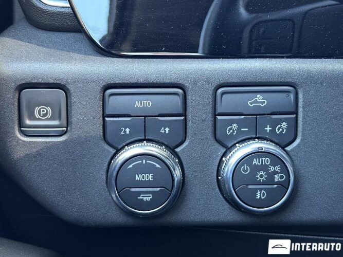 GMC Sierra 42 interauto-car