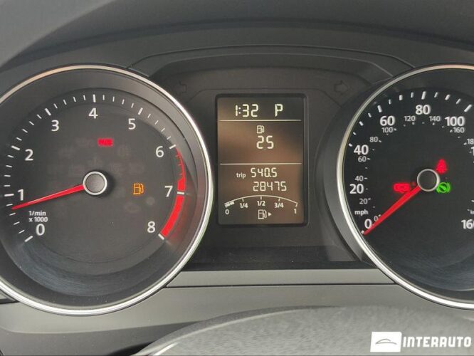 Volkswagen Jetta 35 interauto-car