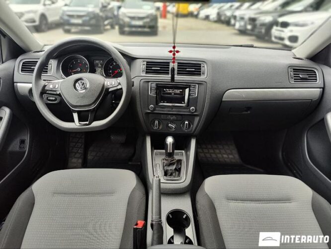 Volkswagen Jetta 30 interauto-car