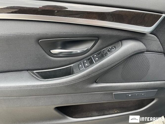 BMW 528 33 interauto-car