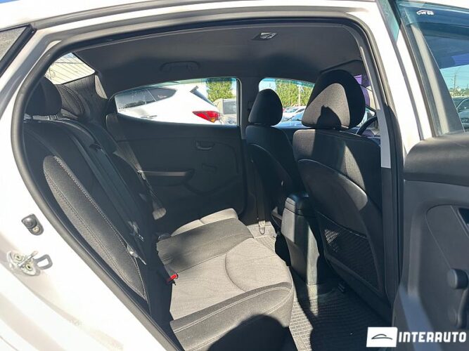 Hyundai Elantra 39 interauto-car