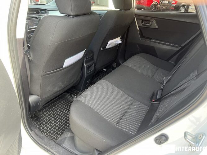 Toyota Auris 45 interauto-car