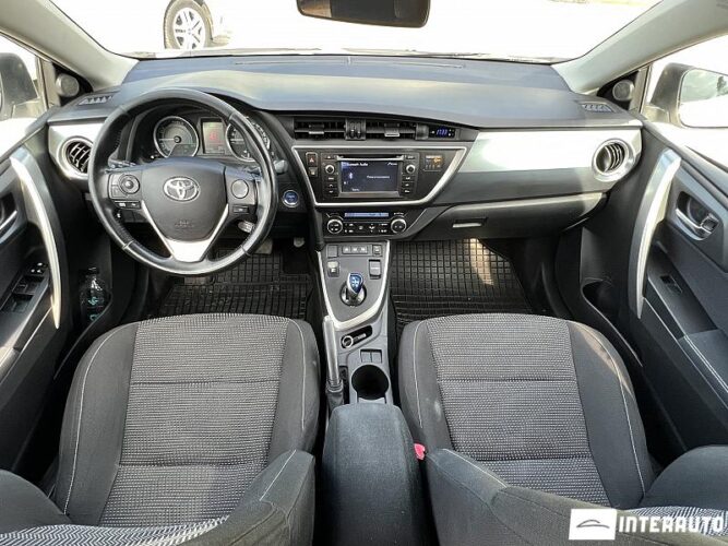 Toyota Auris 34 interauto-car