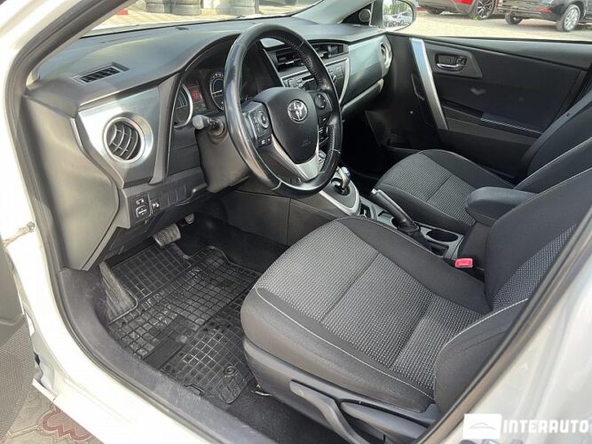 Toyota Auris 33 interauto-car
