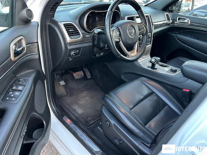 Jeep Grand Cherokee 37 interauto-car