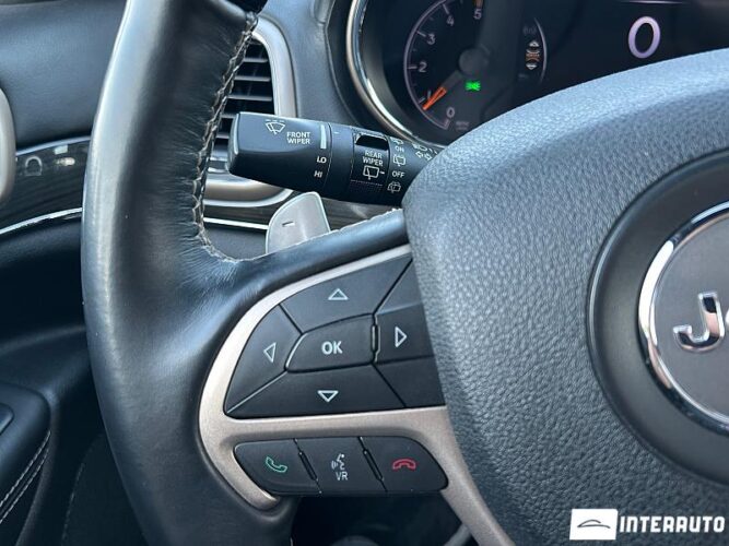 Jeep Grand Cherokee 41 interauto-car