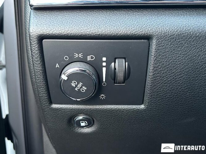 Jeep Grand Cherokee 40 interauto-car