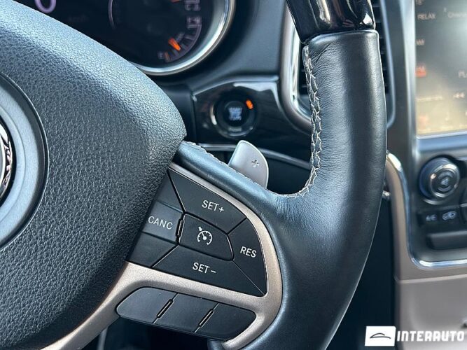 Jeep Grand Cherokee 42 interauto-car
