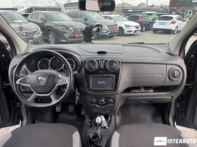Dacia Lodgy Stepway 35 interauto-car