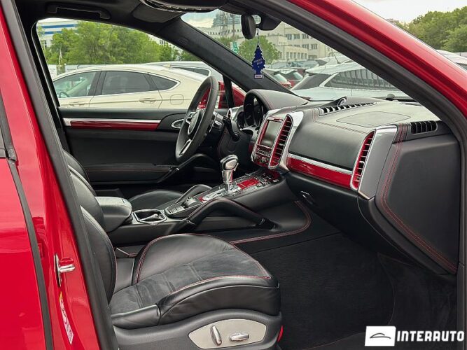Porsche Cayenne GTS 56 interauto-car