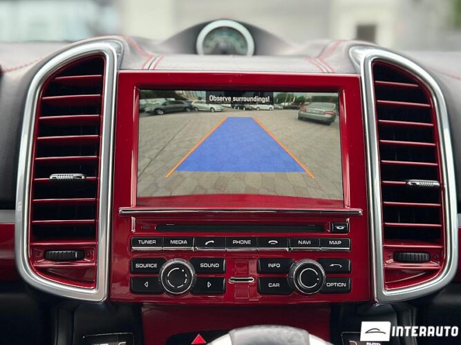 Porsche Cayenne GTS 52 interauto-car