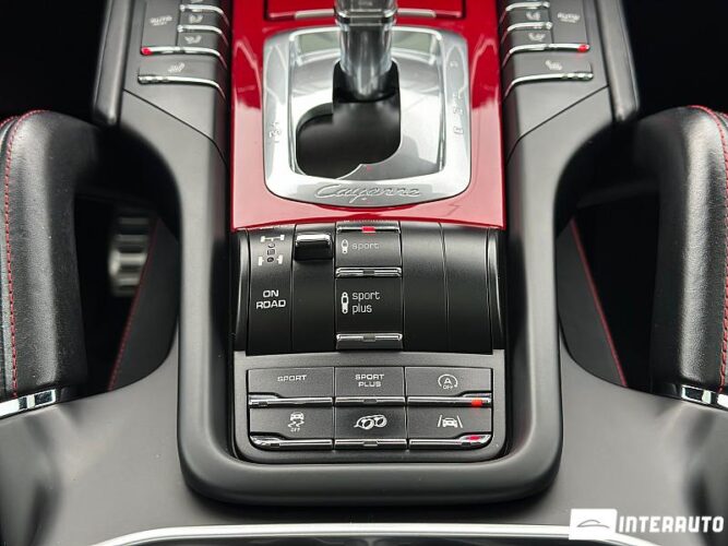 Porsche Cayenne GTS 54 interauto-car