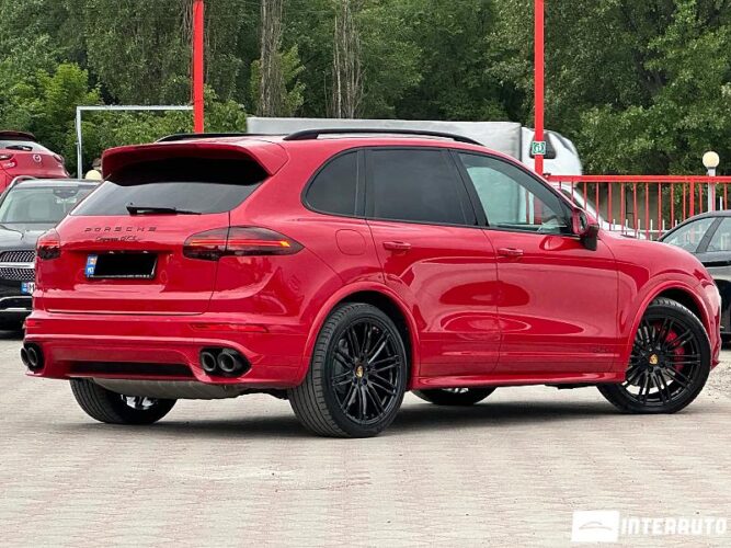 Porsche Cayenne GTS 41 interauto-car