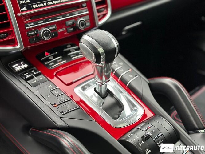 Porsche Cayenne GTS 55 interauto-car