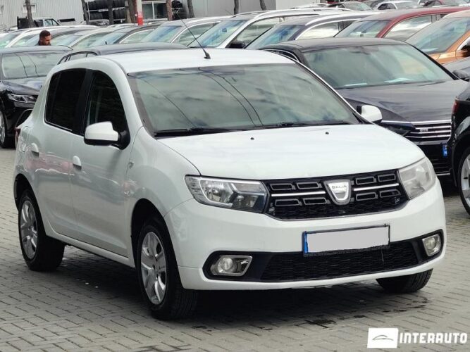 Dacia Sandero 28 interauto-car