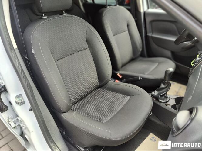 Dacia Sandero 32 interauto-car