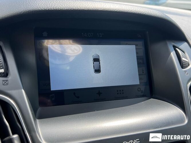 Ford Focus 37 interauto-car