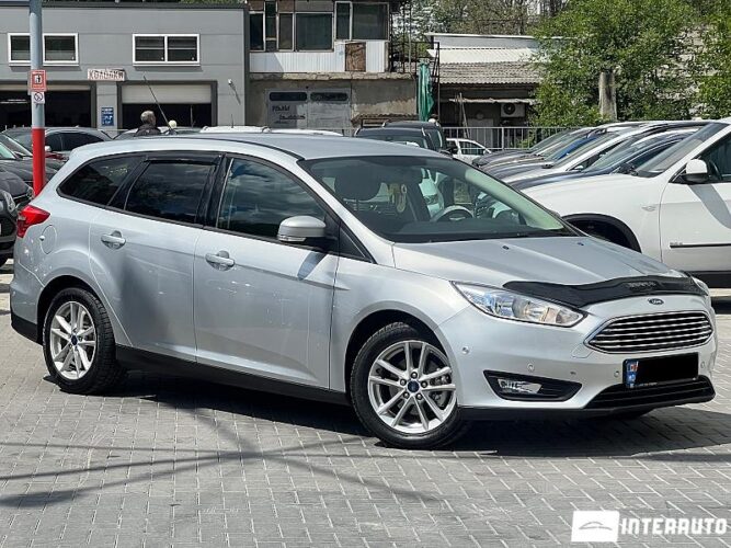 Ford Focus 30 interauto-car