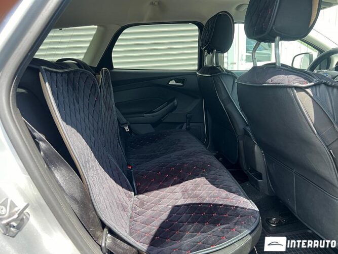 Ford Focus 42 interauto-car