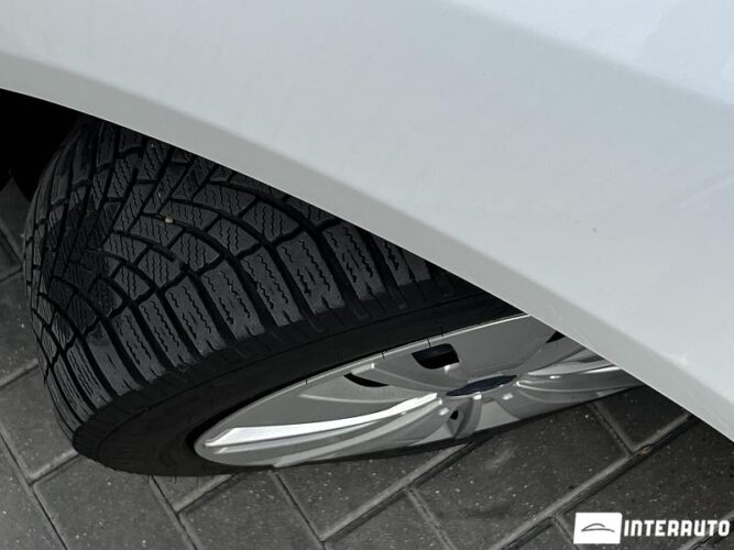 Ford Focus 44 interauto-car