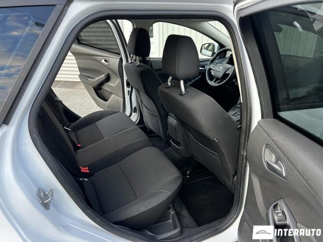 Ford Focus 35 interauto-car
