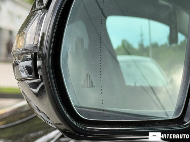 Mercedes E 220 38 interauto-car