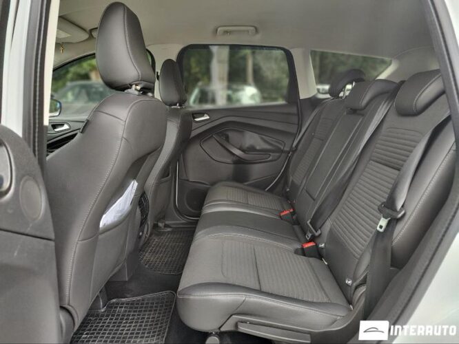 Ford Kuga 38 interauto-car