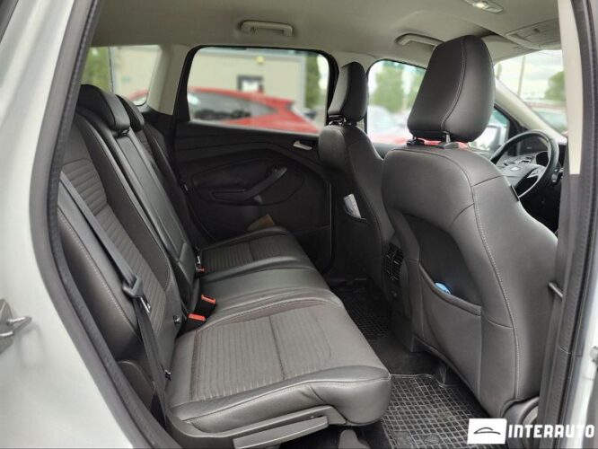 Ford Kuga 39 interauto-car