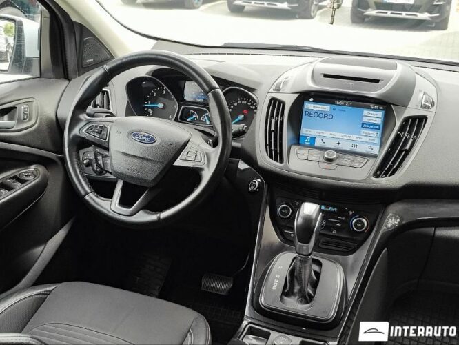 Ford Kuga 40 interauto-car