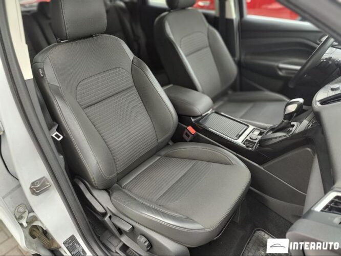 Ford Kuga 37 interauto-car