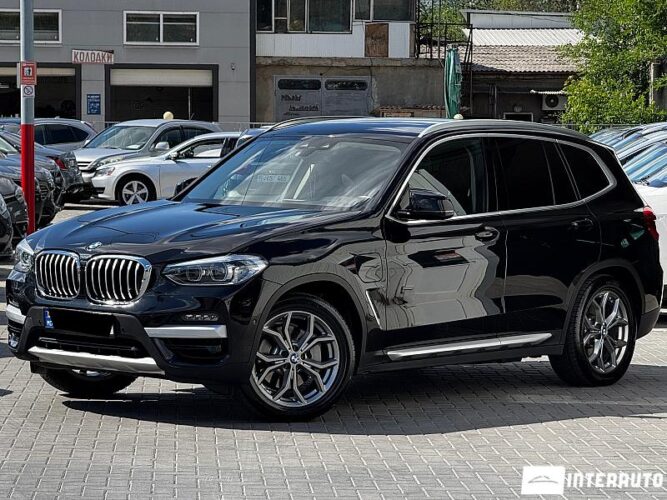 BMW X3 3.0e 31 interauto-car