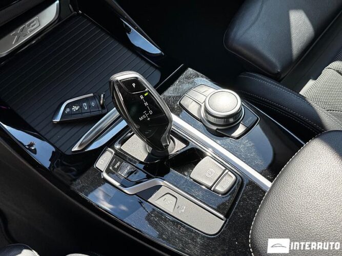 BMW X3 3.0e 40 interauto-car