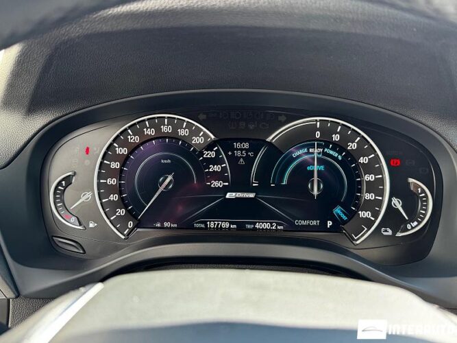 BMW X3 3.0e 38 interauto-car