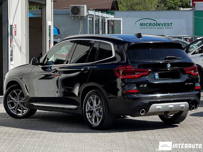 BMW X3 3.0e 33 interauto-car